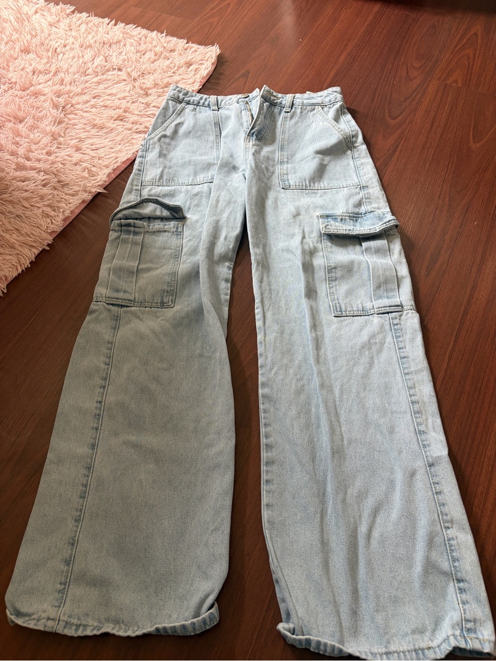 Wide Leg Cargo Jeans
